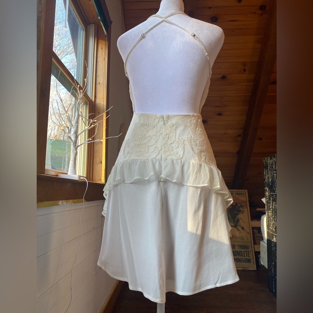 Madison Marcus Elegant Cream Lace Dress - Picture 8 of 9